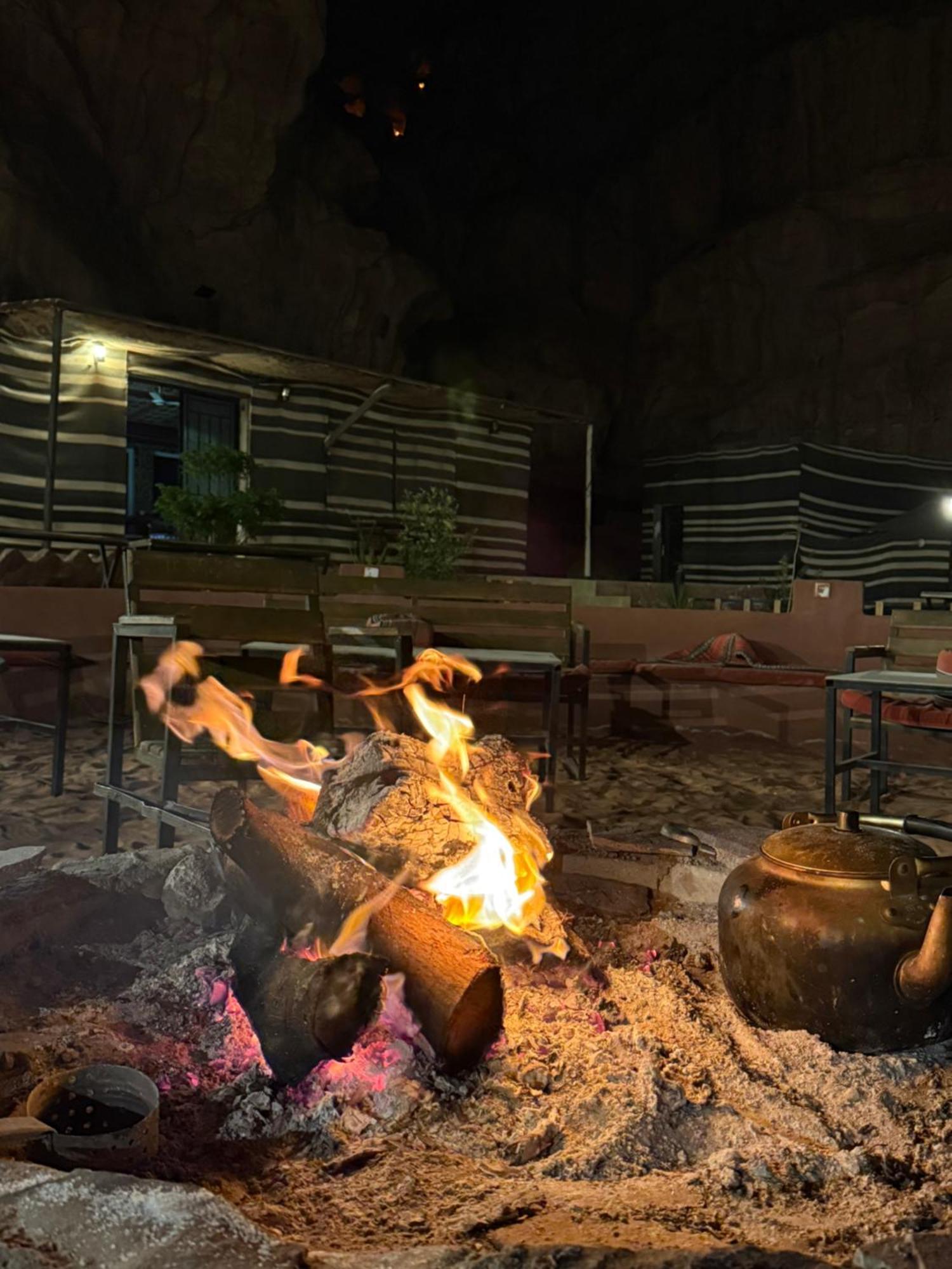 Faisal Wadi Rum Camp Kültér fotó
